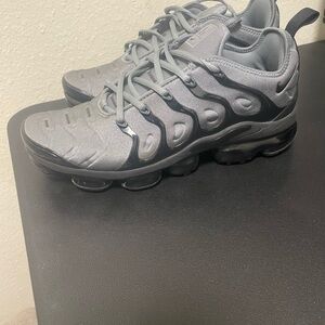 Nike Air VaporMax Plus in Silver and Gray